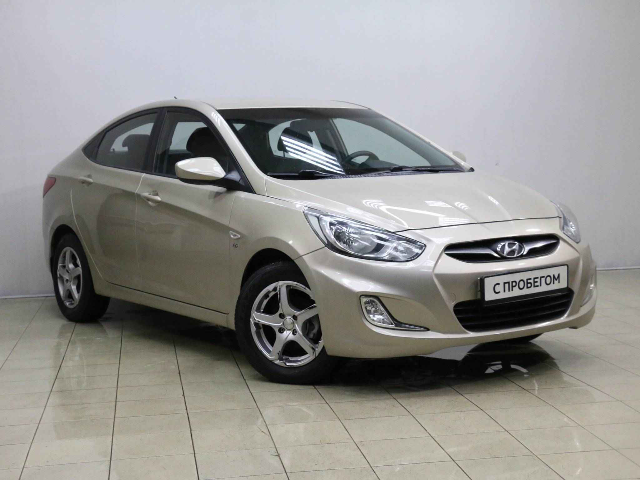 Новый солярис 2012. Хендай Солярис 2012. Солярис 2012 Рестайлинг. Hyundai Solaris 2012 года. Hyundai Solaris 1 седан.